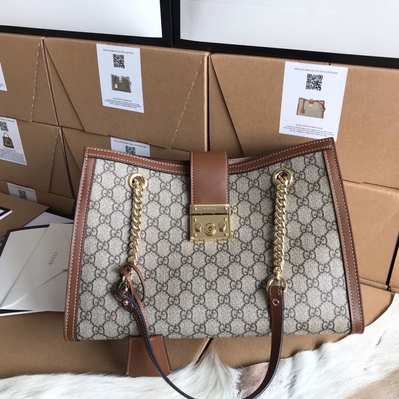 G*u*i shopping bags